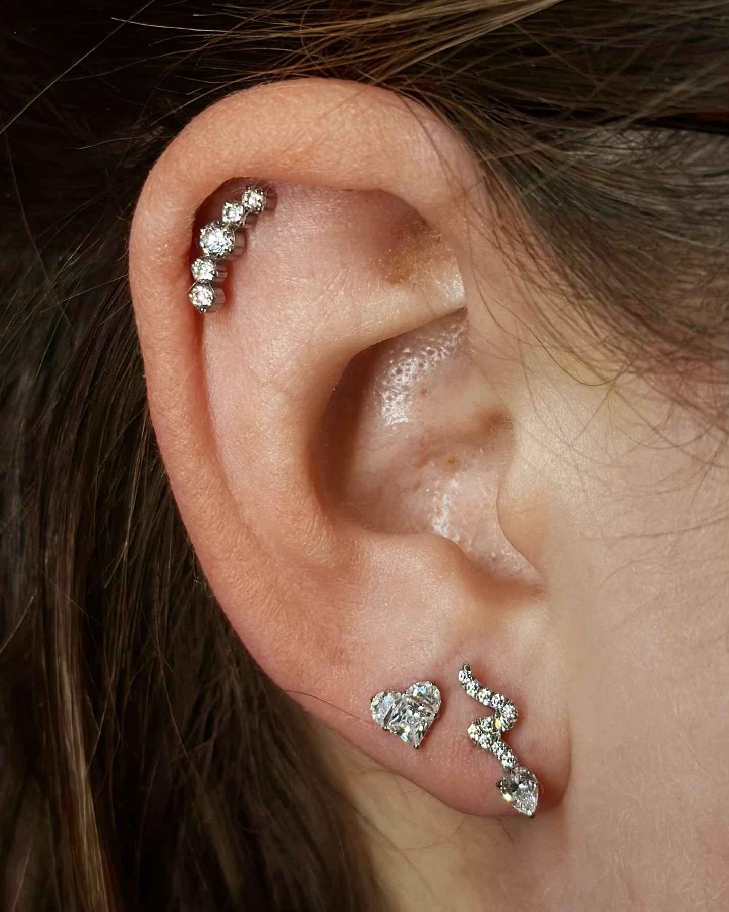 Titanium Hart Piercing met Grote Kristallen - Liah
